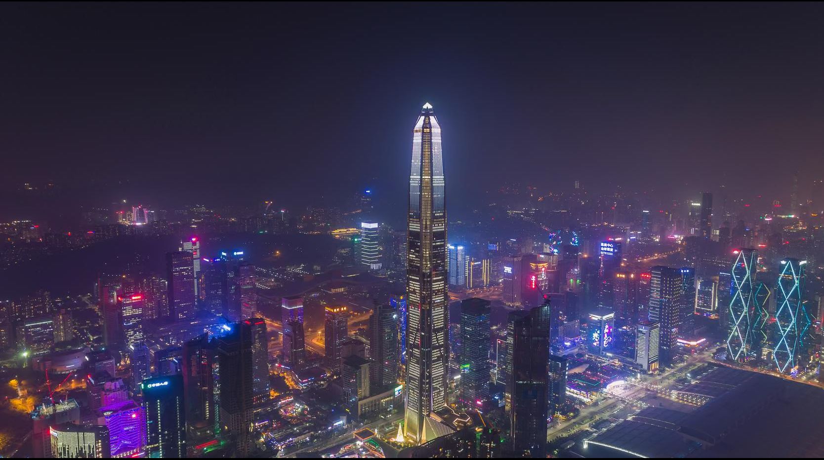 平安金融中心雲際觀光層